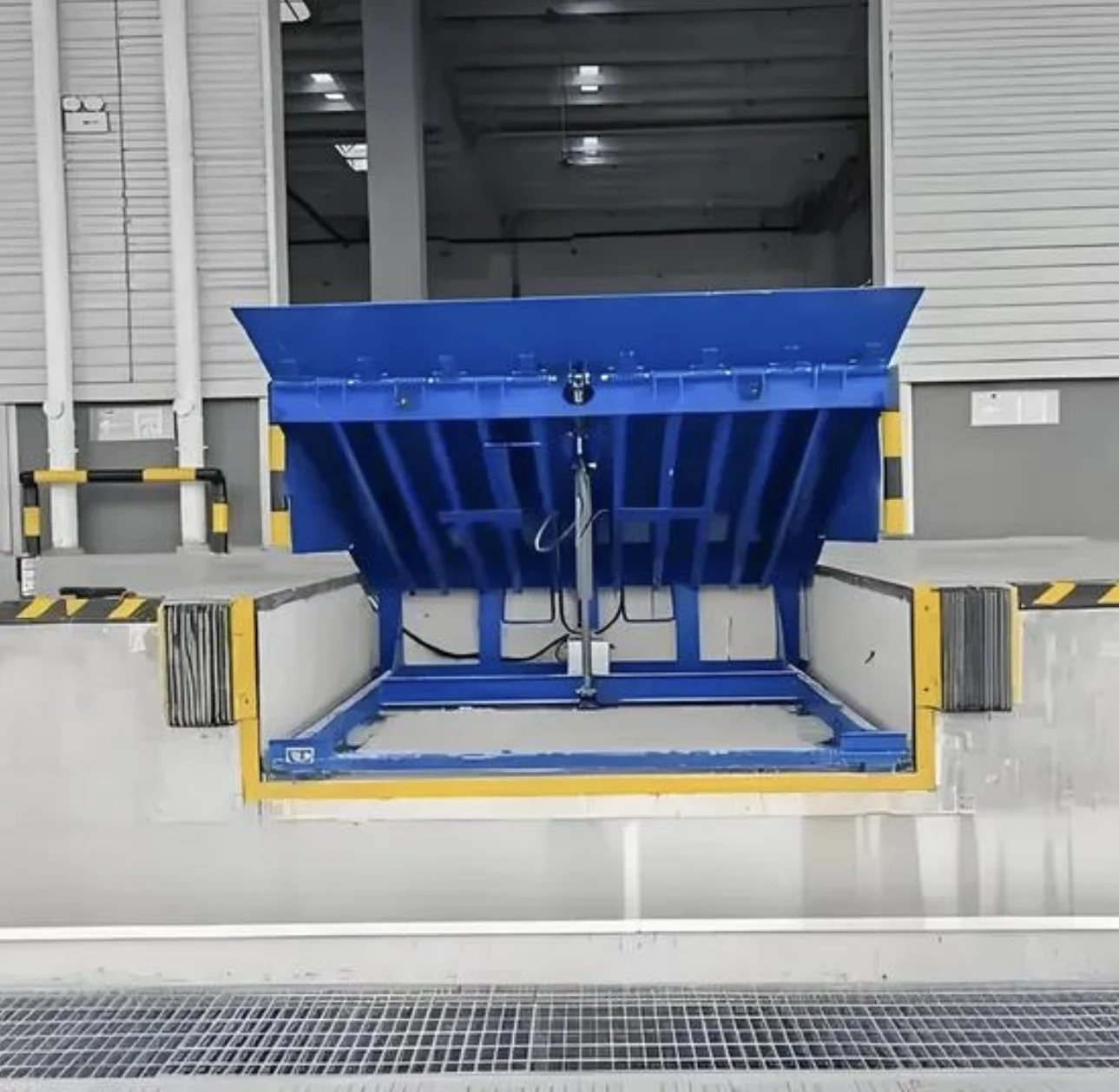 Loading Dock Systems & Equipment — image 7