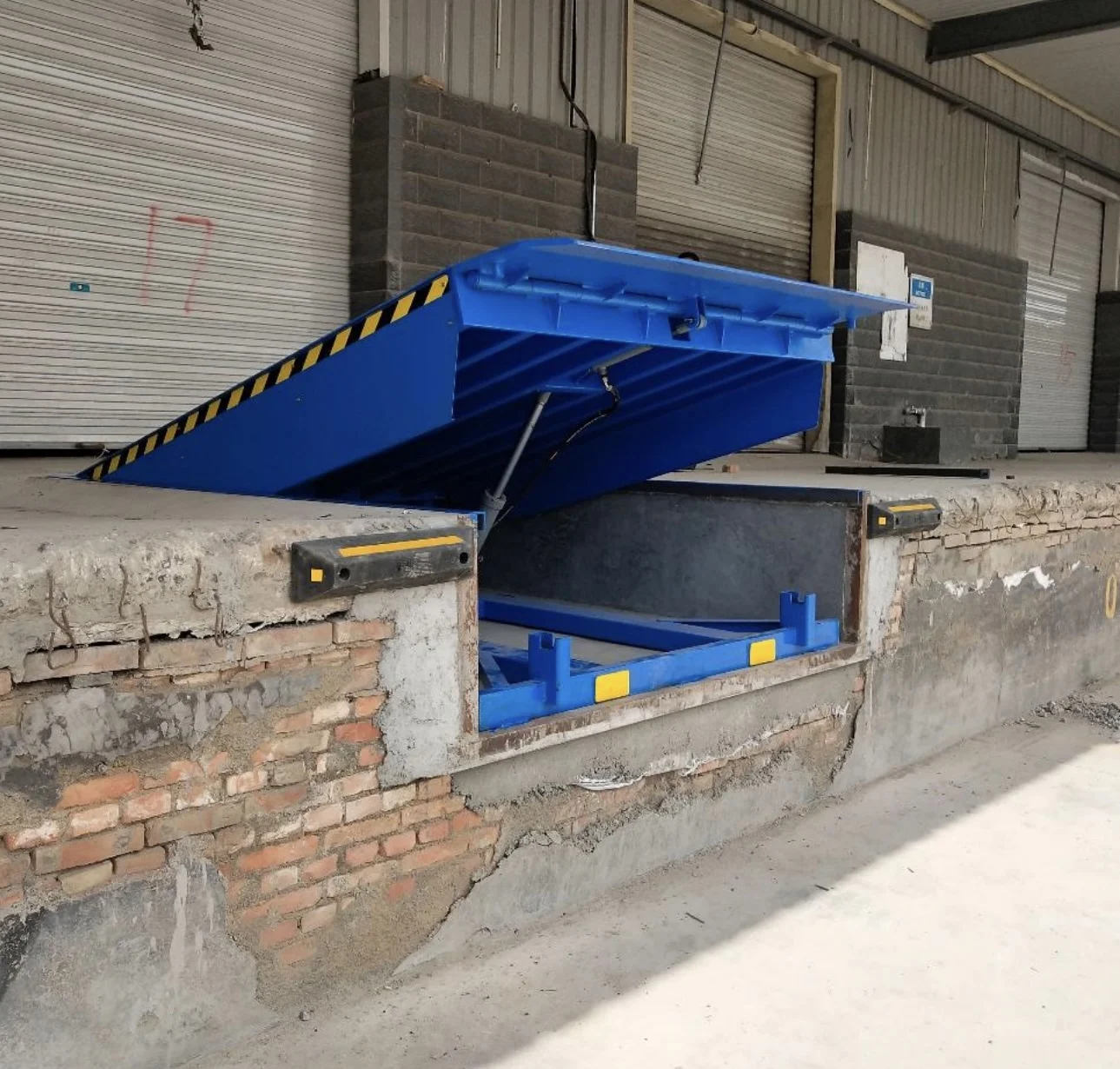 Loading Dock Systems & Equipment — image 2