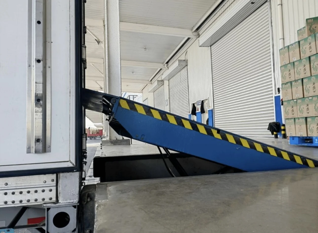 Loading Dock Systems & Equipment — image 6